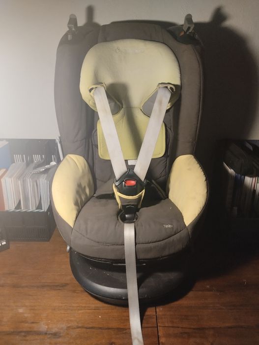 Кресло детское для машины