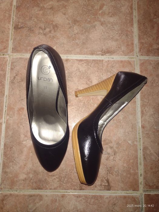 2 perechi de Pantofi dama 37-38