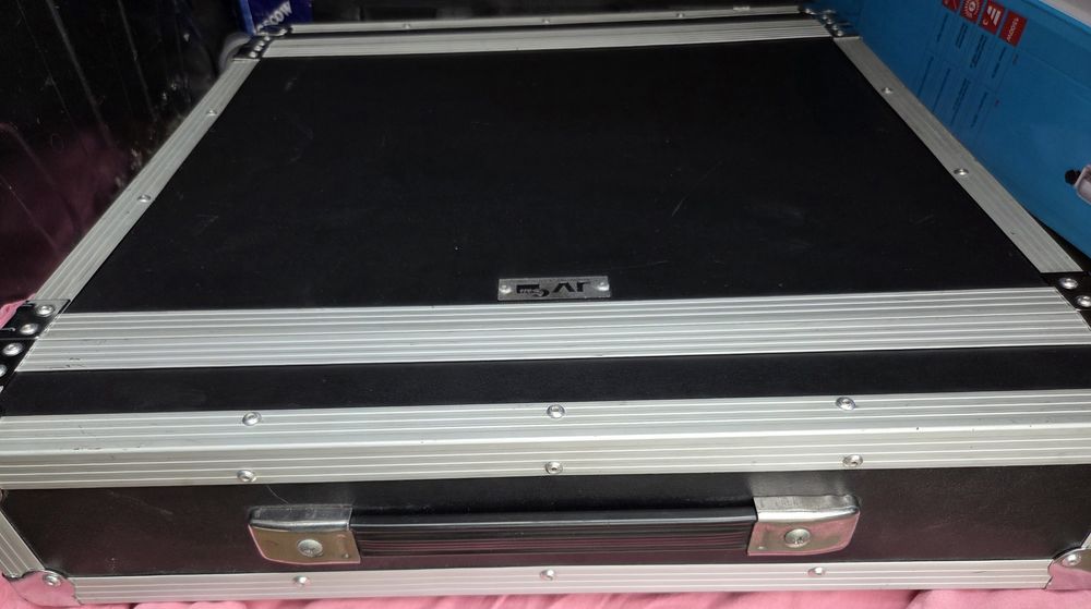 Безжичен Микрофон SHURE UR4S ( R9 - 790- 865 MHz )