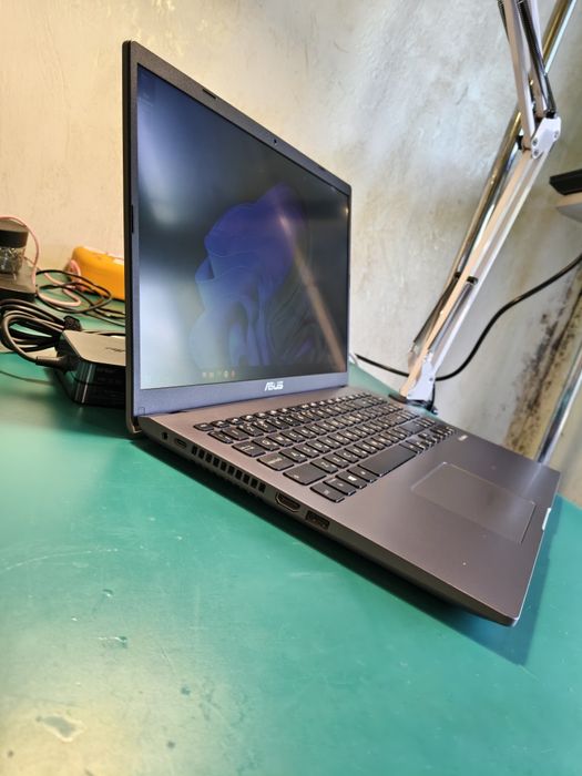 Ноутбук Asus Core i3 1005G1