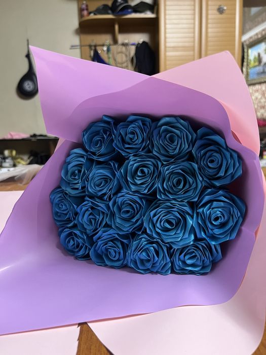Букет из атласных роз