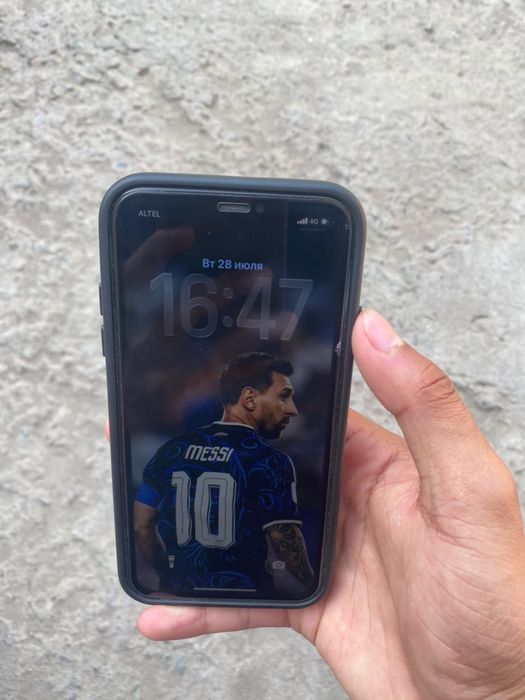 Продам тел айфон 11