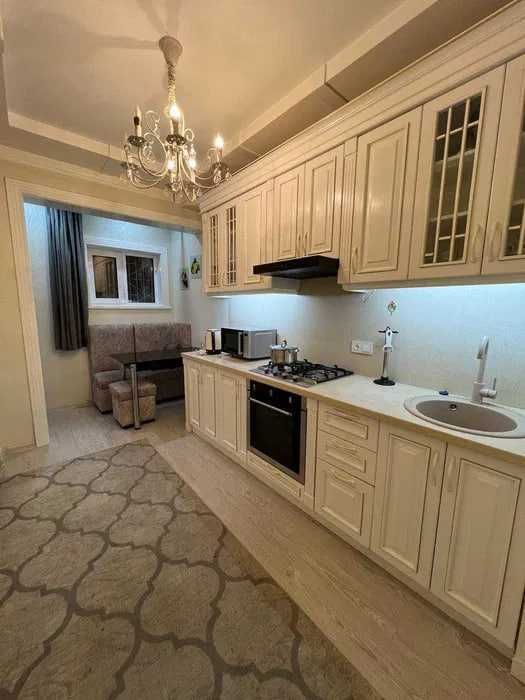 #304 Сдаётся квартира ул. Садык Азимова 3/2/9 Комнаты раздельные.