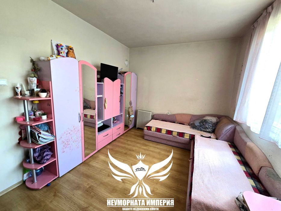 Продавам тристаен апартамент 108кв.м. на първи етаж в Асеновград, кв.Зъбче