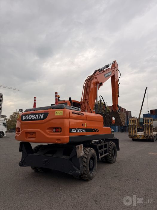 Doosan 210 экскаватор