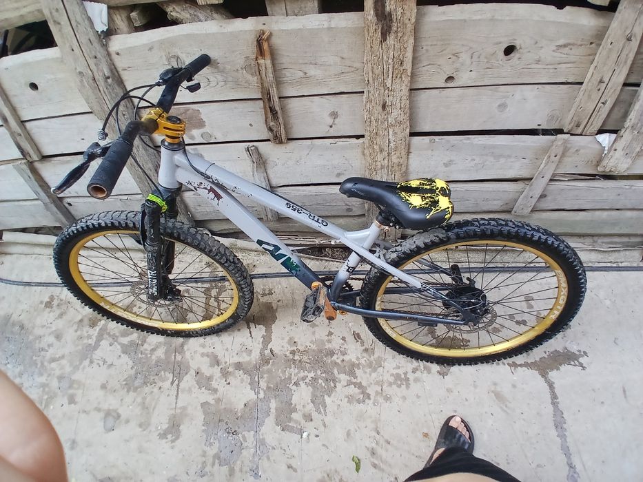 Vănd Biciclete Folosită