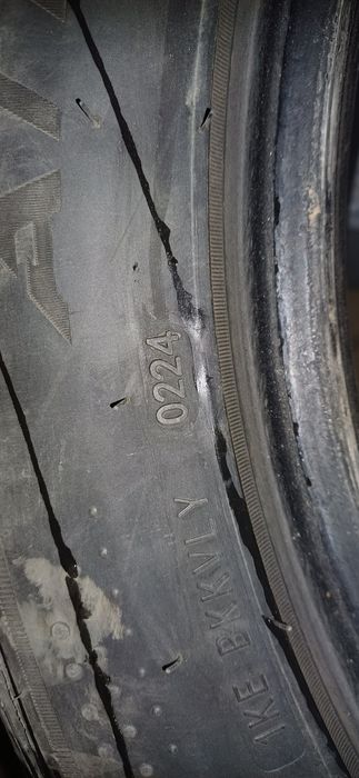 Продам шины 215/55R17