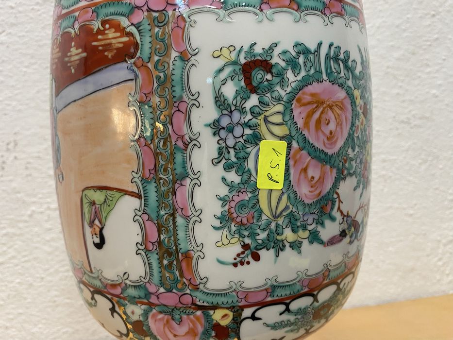 Китайска ваза от порцелан