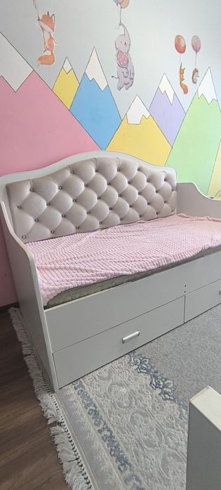 Детская кровать с матрасом