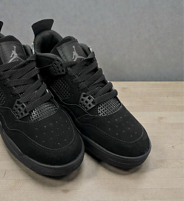 Jordan 4 Black cat