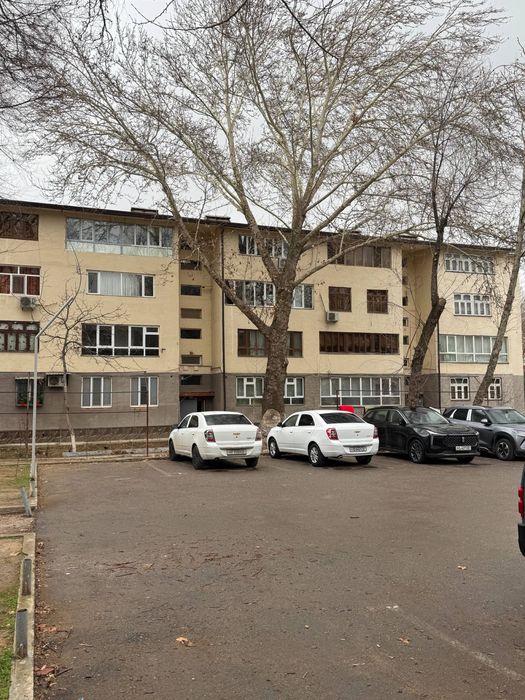 Прадаётся 1х Троицк центре орентир 14 школа можно через банк