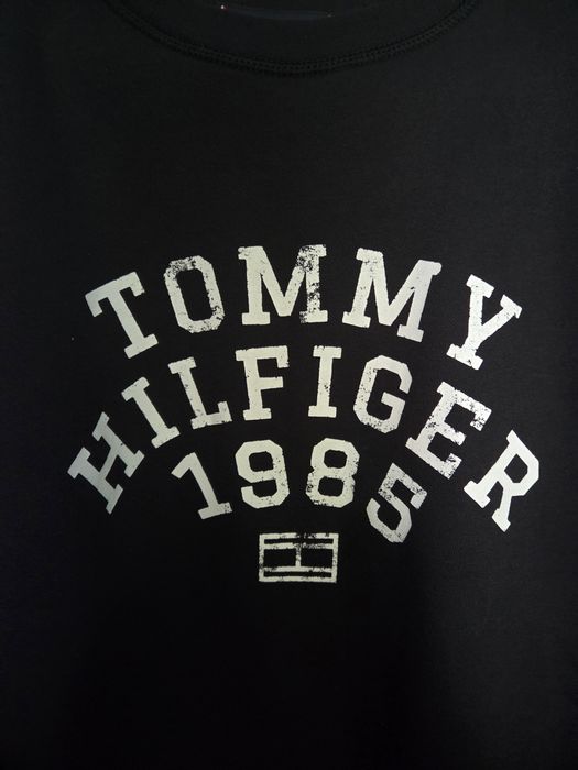 TOMMY HILFIGER суитчър размер L