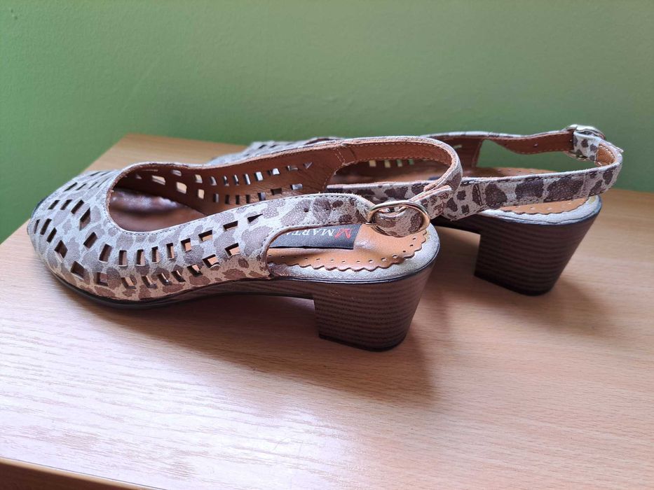 Сребристи сандали на петна Martas