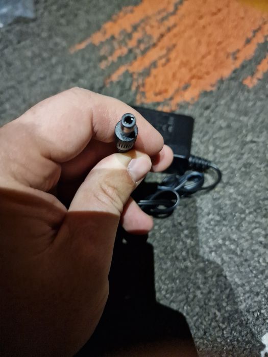 Adaptor / incarcator 18W/12V