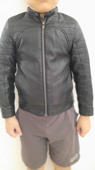 Продам детские куртки