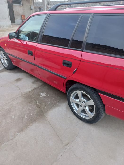 Опель астра  универсал