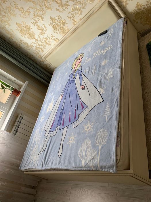 Спальнпая кровать