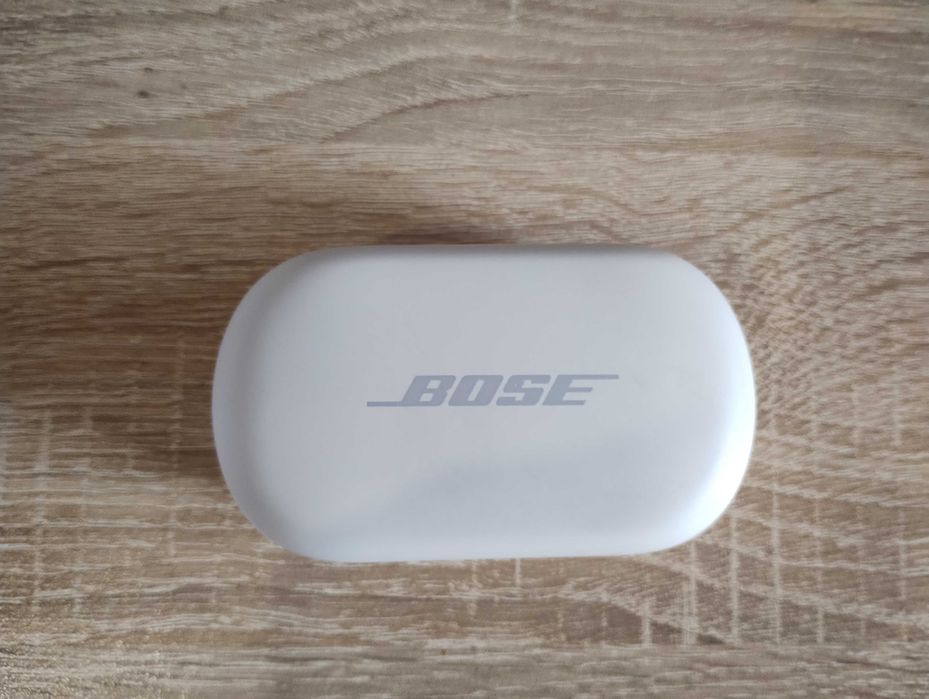 bose quietcomfort зарядна кутия