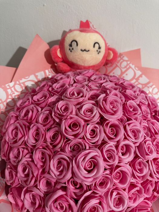 Buchete de trandafiri imperiali perfecti pt zile onomastice!