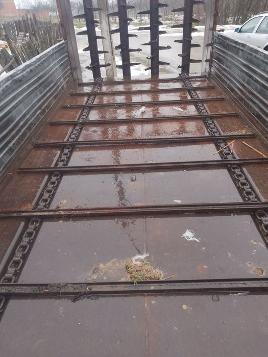 Vând remorcă de gunoi