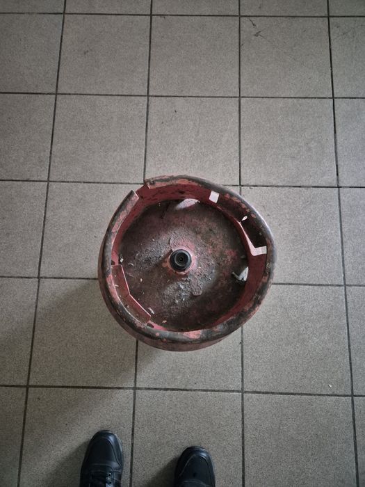 Рродам газовый балон 27л,