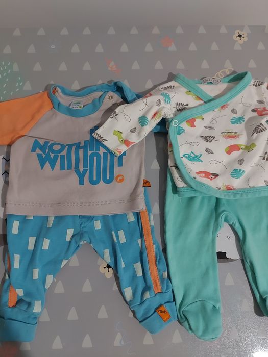 Бебешки дрехи обличани по веднъж