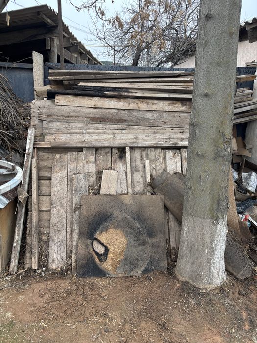 Доска или драва Ағаш тақтай немесе отын