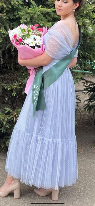 Вечернее платье, длина миди