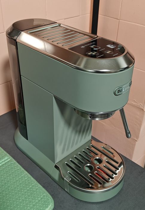 Vând Espressor DeLonghi Dedica Duo E890