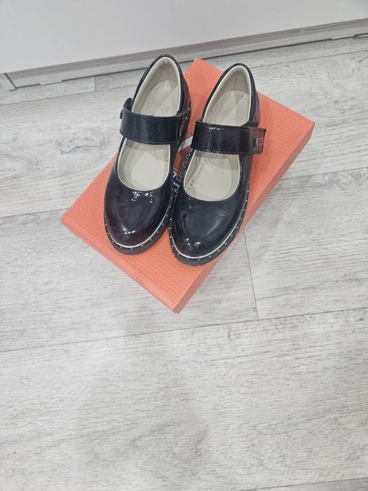 Туфли кожанные для девочки,31-32рр