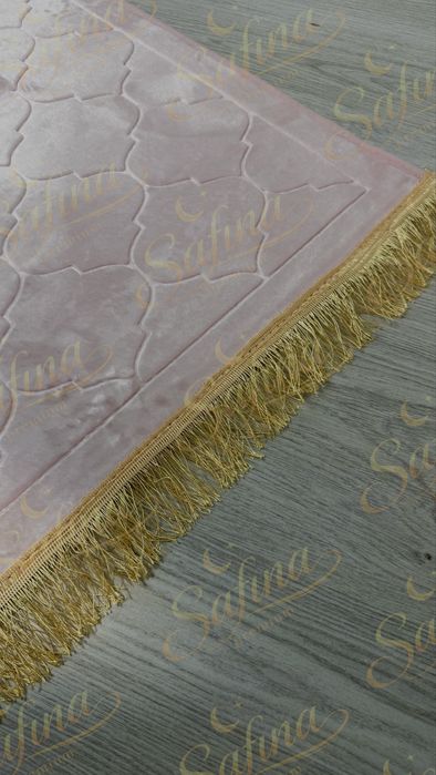 Эстетичный коврик для намаза