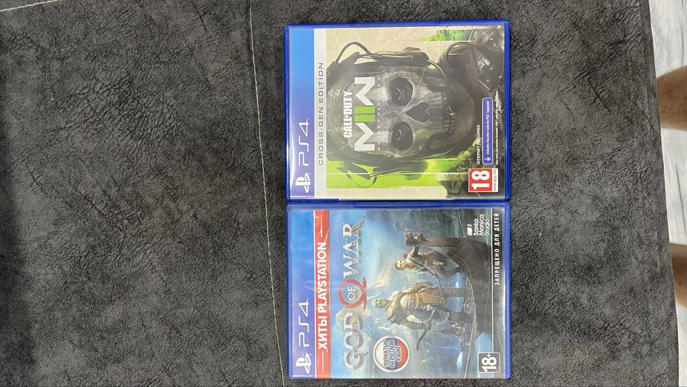 Продам PlayStation 4 Slim