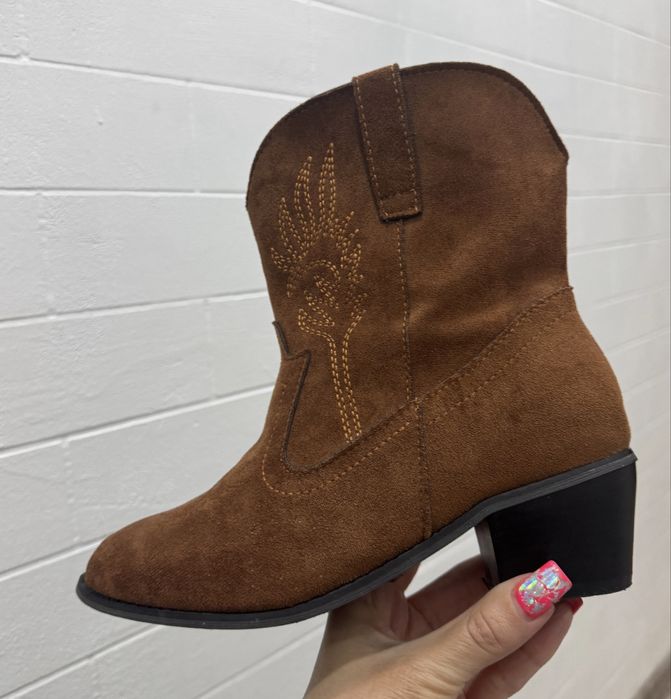 Сапоги казаки 36 размер 6500 тенге