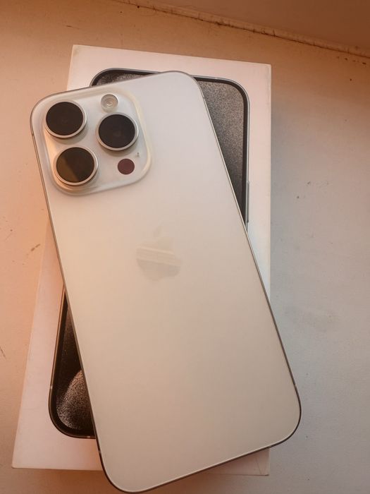 Продам iphone 15 pro