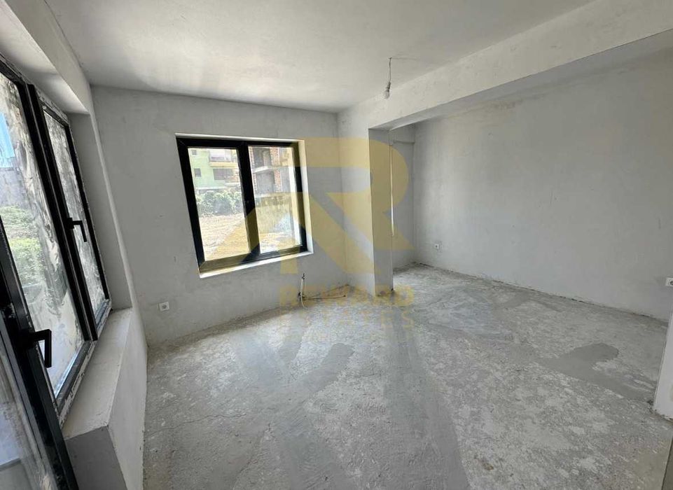 Продава се Двустаен апартамент в София, Център - 87 кв.м за 1932 €/кв.м - Снимка #2