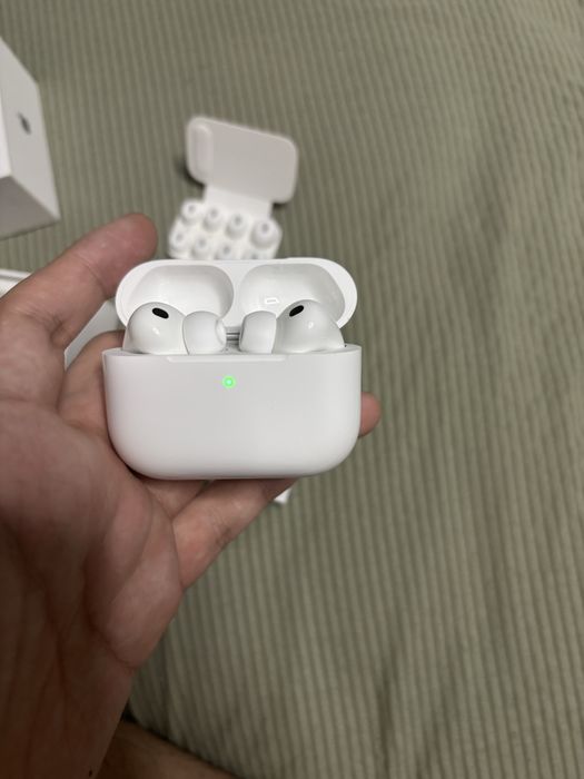 срочно продам airpods pro 3