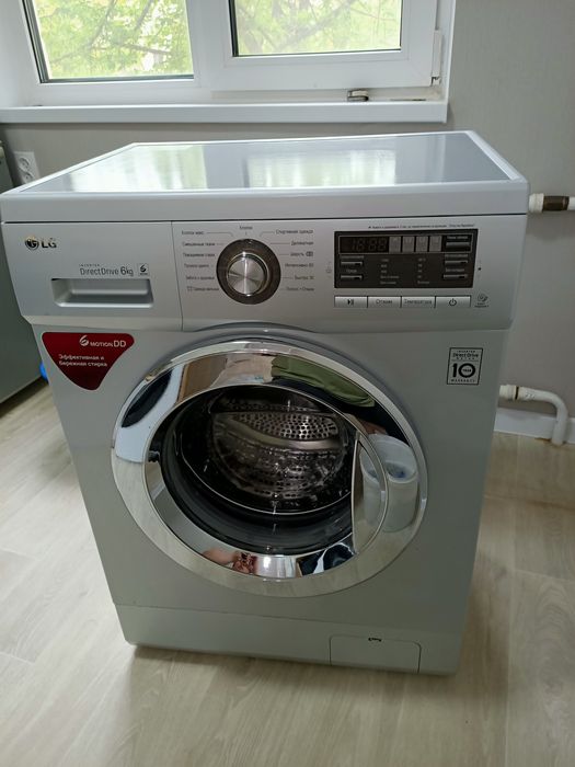 Продам машинку стиральную