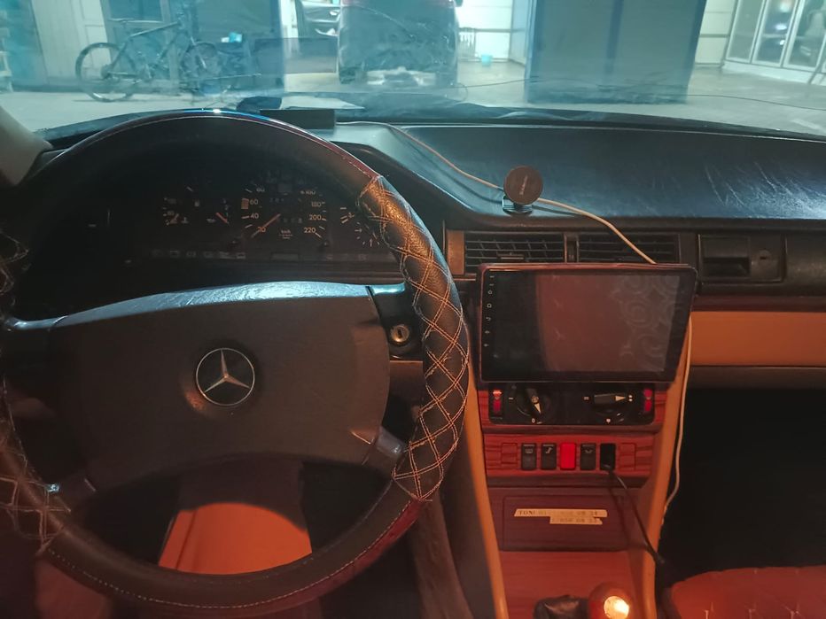 Продам Мерседес 124