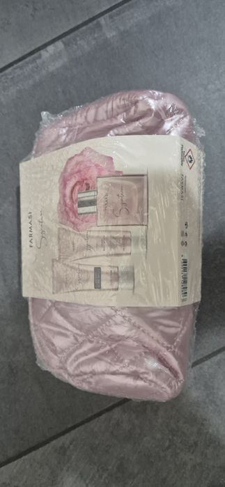 Set cadou Signature Farmasi