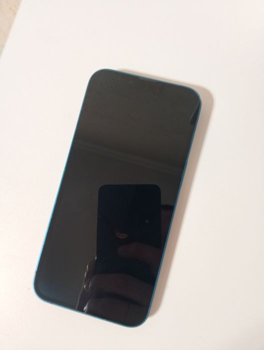 Продам iPhone 13