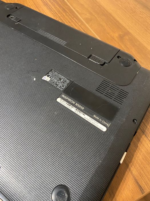 Ноутбук Dell N5050