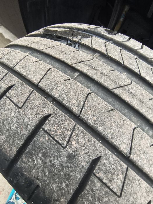 Anvelope vara 275 45 20 Continental și 275 40 20 Pirelli
