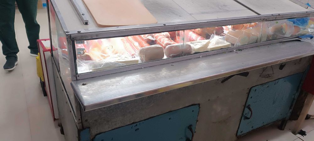 Vetrina xolodelnik, tashqi blogi alohida