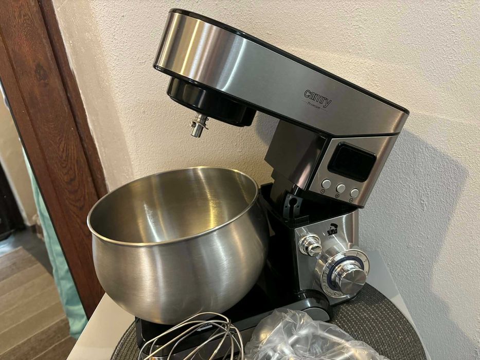 Планетарен Миксер/  Carmy CR 4223 200W