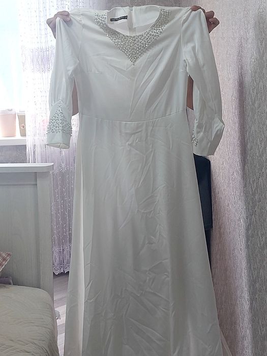 Продам платье состояние отличное