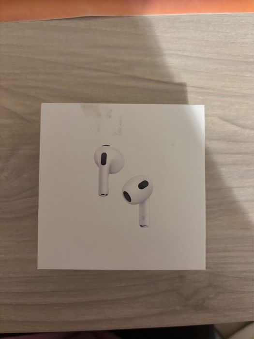 Air pods 3 (оригинални, супер запазени)