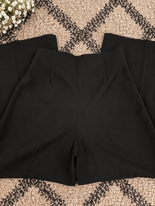 Pantaloni negri eleganți VICBEE M – croială largă, talie înaltă, curea