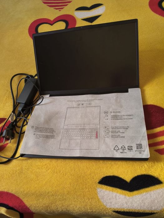 Laptop lenovo 15 g4