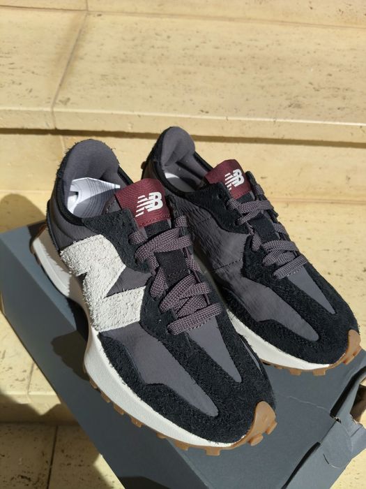 New Balance 327 sneakers culoare negru cu logo alb mărimea 37 noi originali