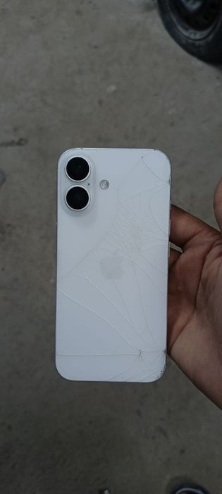 iphone 16s.     Б/у